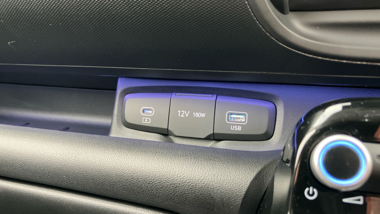 Hyundai INSTER 85kW 02 49kWh 5dr Auto Electric Hatchback